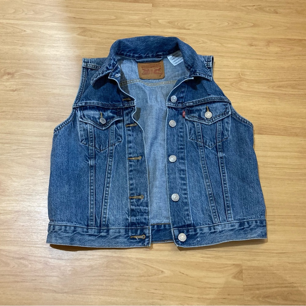 Levi’s denim vest